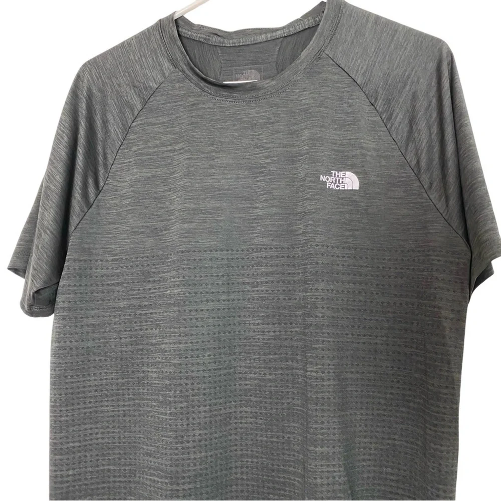 The North Face Flight Series Shirt Mens Size Large Gray Black Short Sleeve Crew